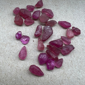 Gemstone De stash Sale - Raw pink sapphire crystals by Tamara Gomez