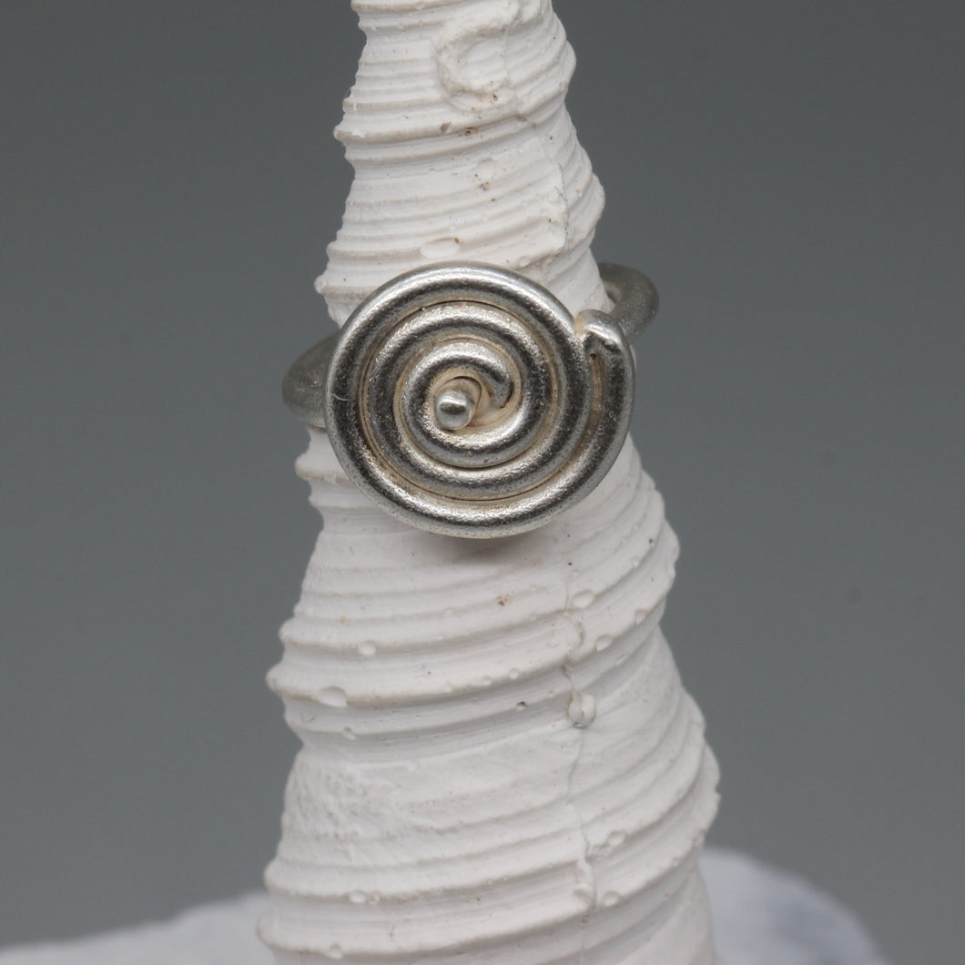 Sterling silver spiral ring, size L