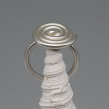 Load image into Gallery viewer, Sterling silver spiral ring, size L