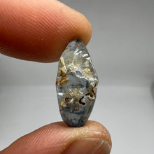 Load image into Gallery viewer, Gemstone De stash Sale - Double terminated polished sapphire crystal