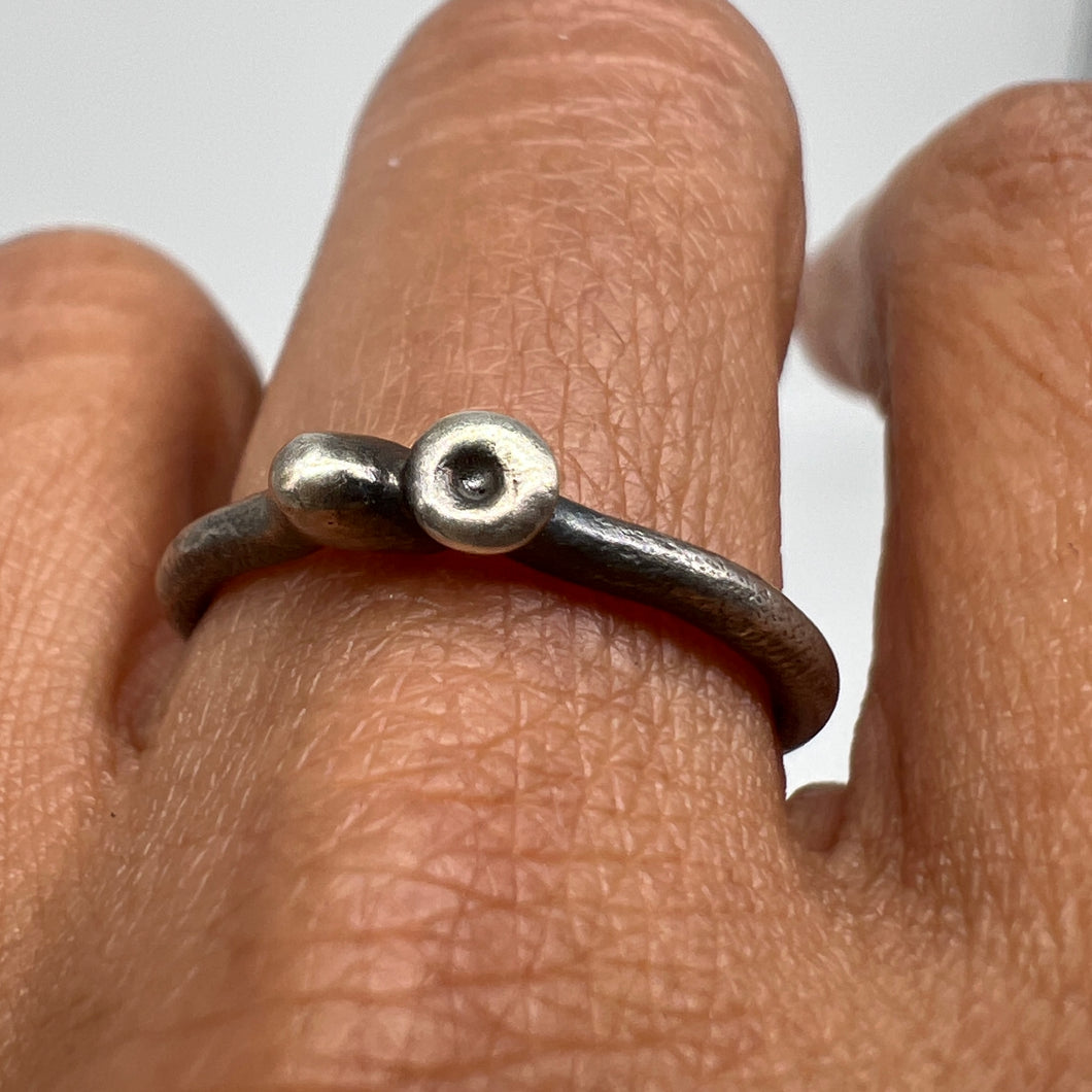Dot and circle ring in blackened sterling silver by Tamara Gomez 1