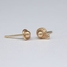Load image into Gallery viewer, Sculptural Gold Stud Earrings