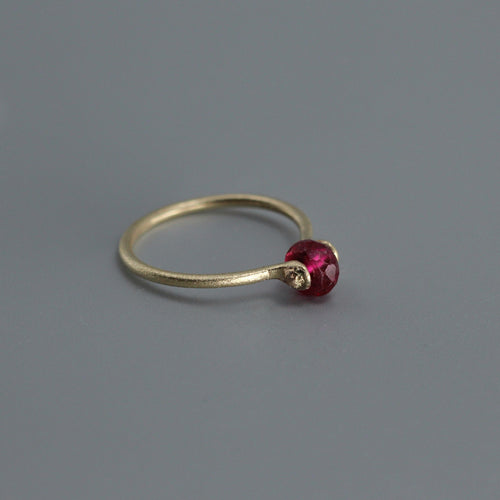Abacus Ring in 9ct Yellow Gold with Hot Pink Sapphire