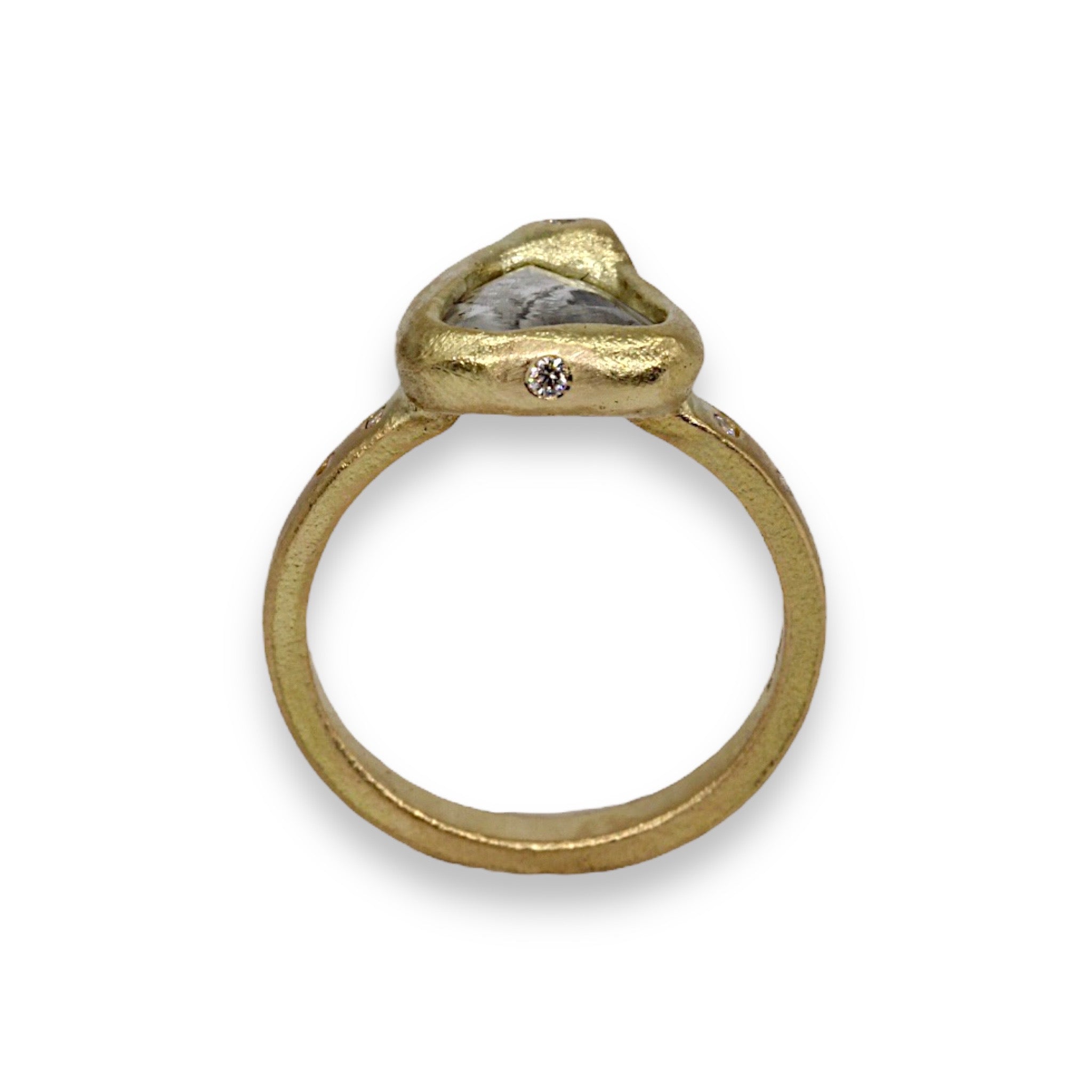 Triangular rough diamond ring in yellow gold by Tamara Gomez