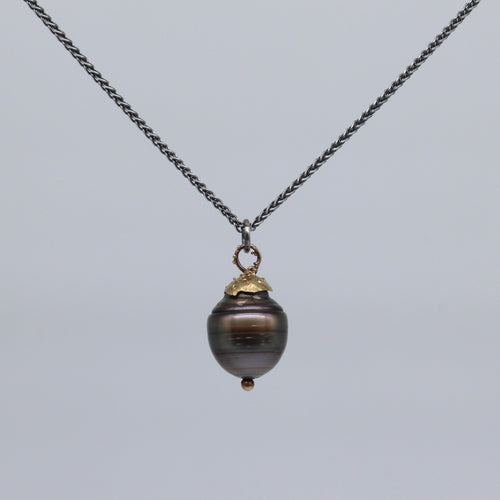Tahitian pearl drop pendant in sterling silver and yellow gold by Tamara Gomez 1