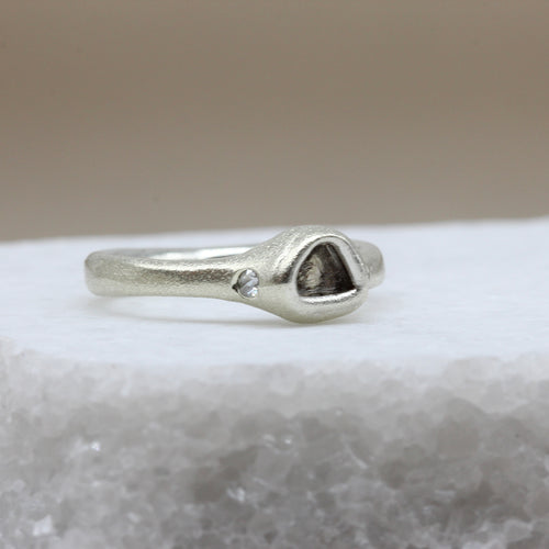 Triangle rough diamond ring in white gold with rose cut diamonds by Tamara Gomez