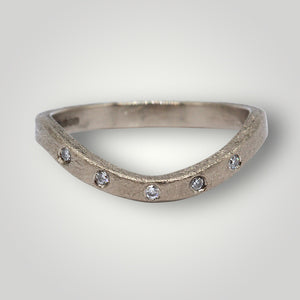 Tamara Gomez His and hers wedding bands in white gold 2