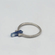 Load image into Gallery viewer, Tamara Gomez MA122 Abacus sterling silver ring with polished Sri Lankan sapphire crystal side view