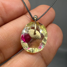 Load image into Gallery viewer, Primrose and fuchsia watercolour sapphire sequin pendant necklace in sterling silver and 9ct yellow gold, handcrafted in London by Tamara Gomez.