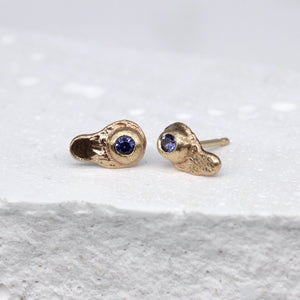 Oddity Sculptural Ear Studs in 9ct Yellow Gold with Violet Sapphires