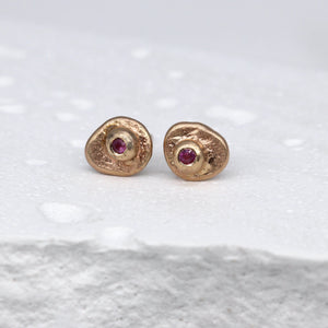 Oddity Sculptural Ear Studs in 9ct Yellow Gold with Pink Sapphires