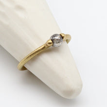 Load image into Gallery viewer, Abacus ring in yellow gold with diamond