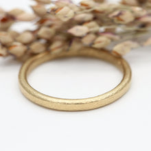 Load image into Gallery viewer, Oval court style wedding ring 18ct yellow gold by Tamara Gomez